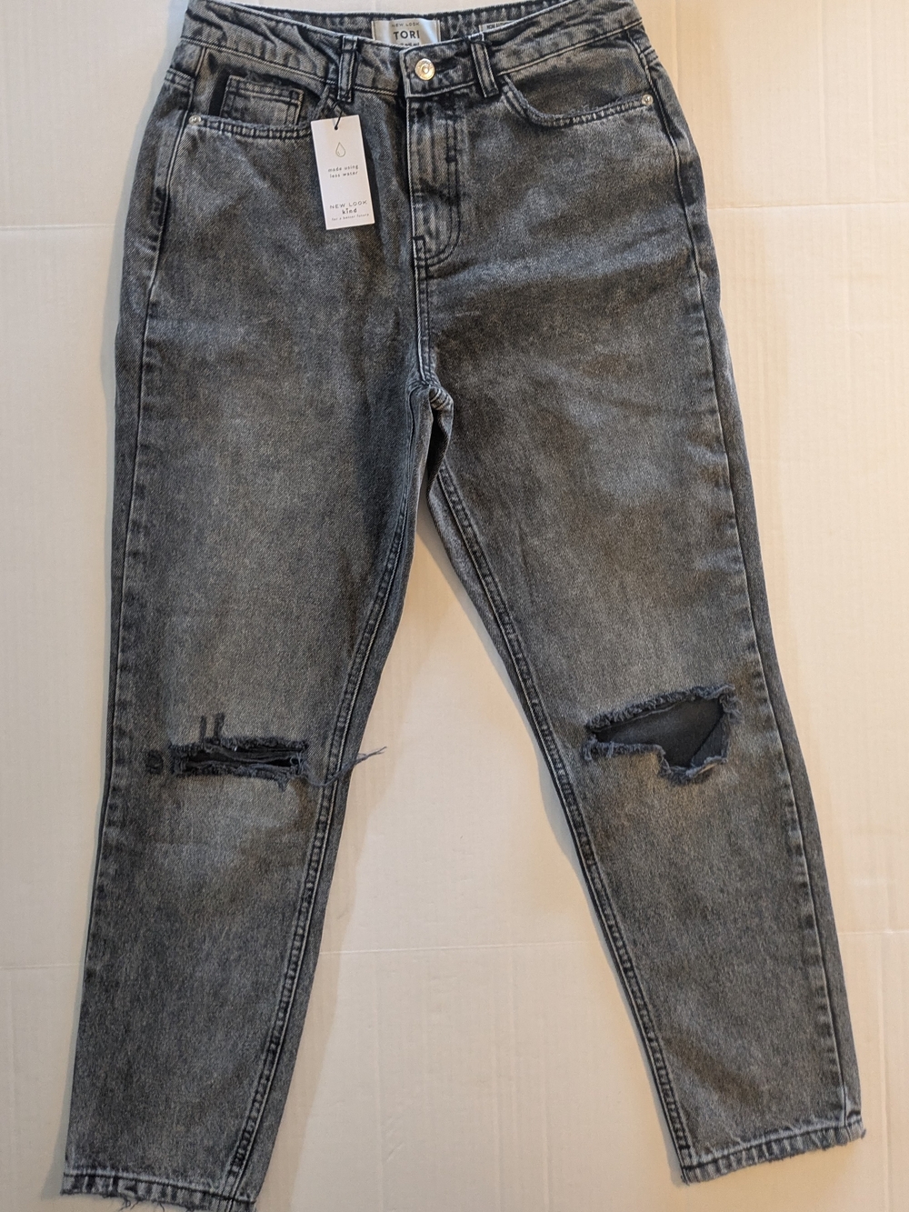 New Look Gray Washed Boyfriend Jeans w/ Knee Rips- Size 8 (NWT)